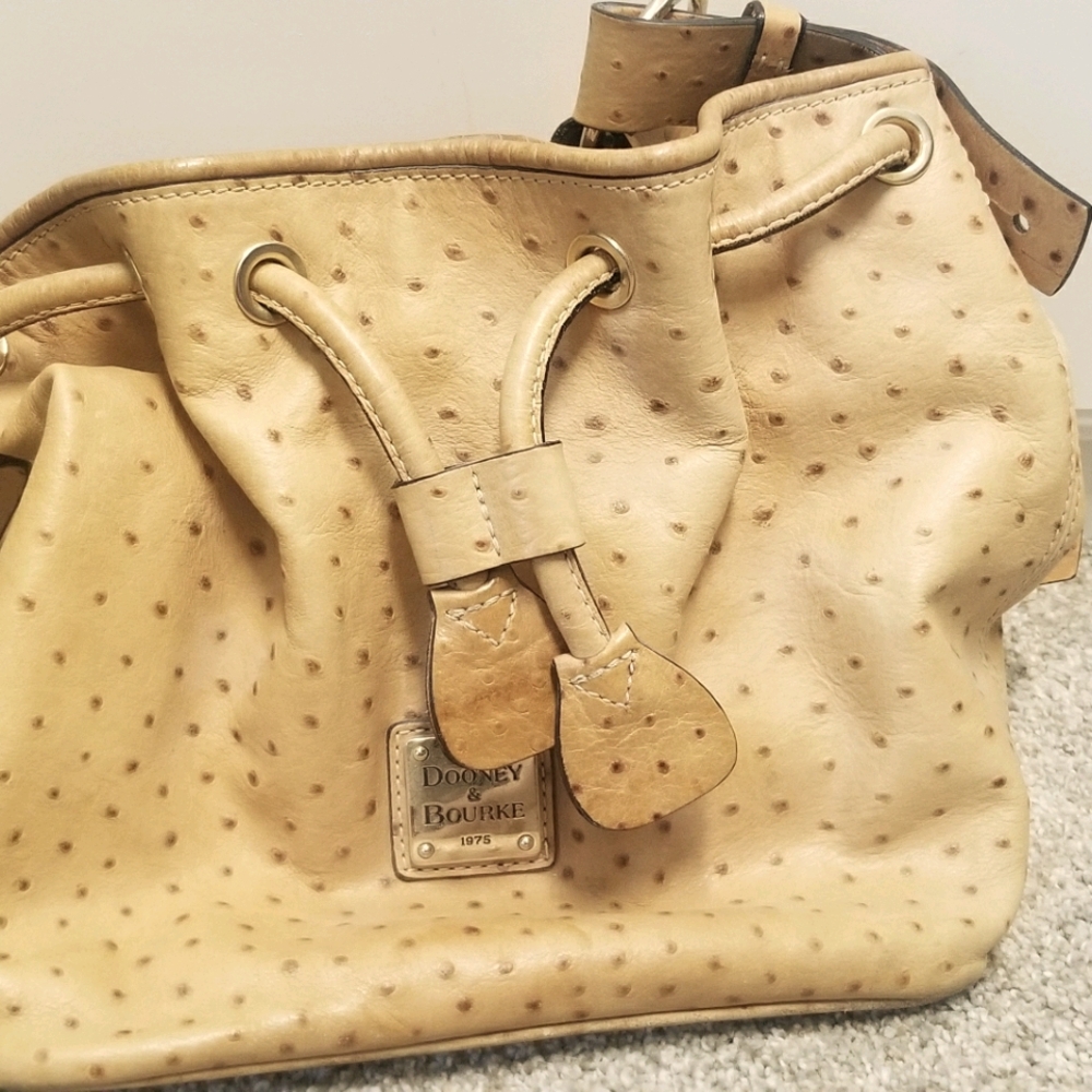 Dooney & Bourke bag